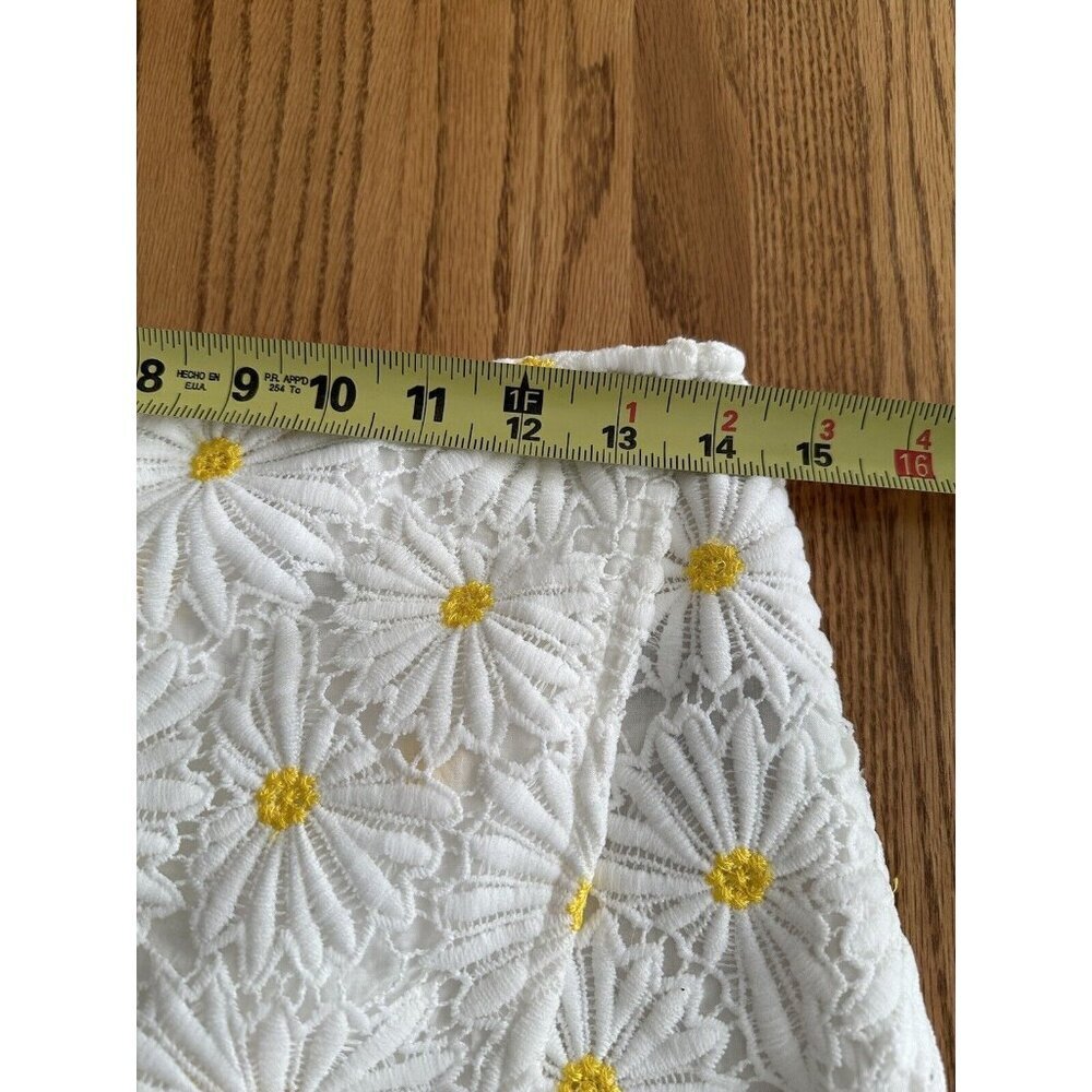Forever 21 Floral Crochet Lace White Zip Faux Wrap Skirt Skort Size Small - Picture 6 of 10
